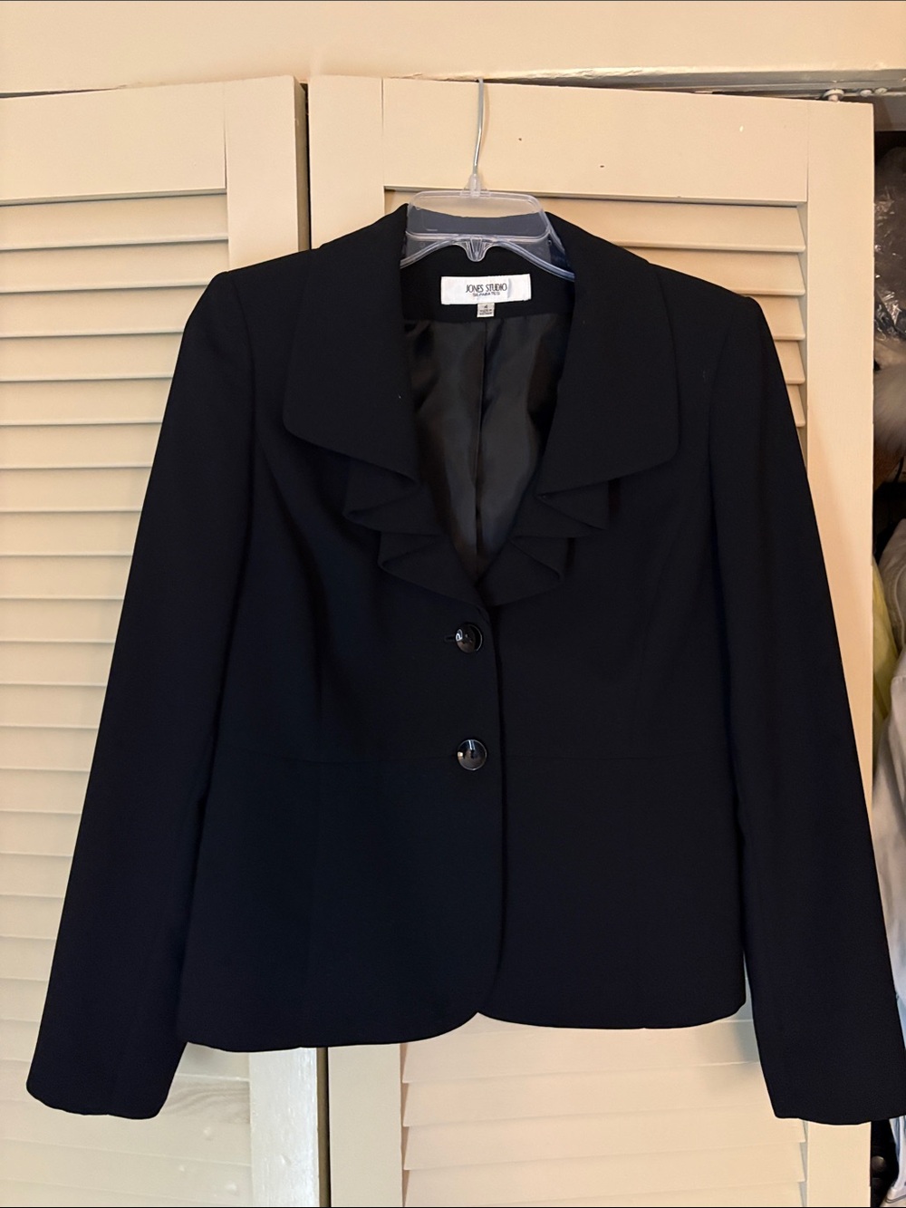 Jones Studio Black Ruffle Collar Blazer